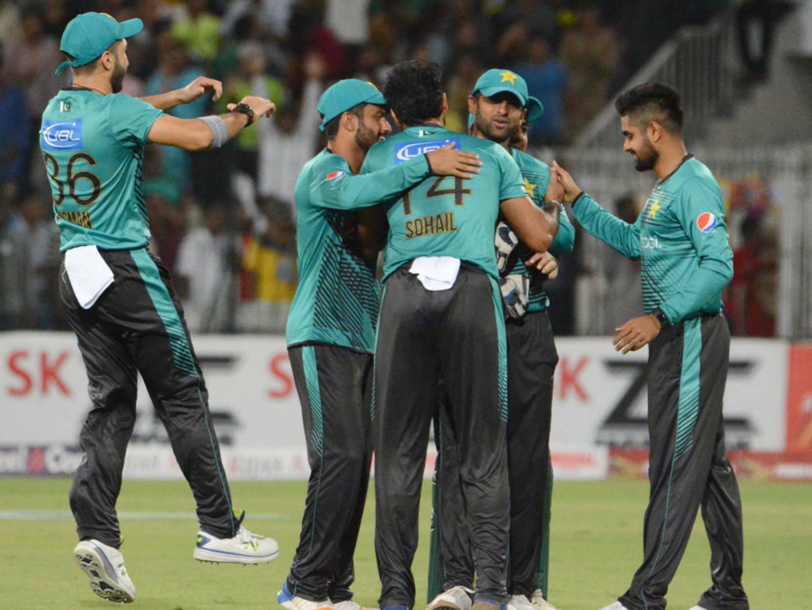 Pakistan vs World XI: Gaddafi Stadium Roars Again [View Pictures ...