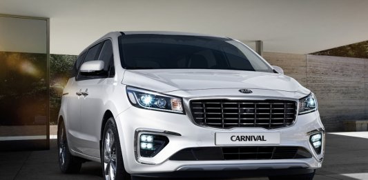 KIA-Grand-Carnival-Pakistan