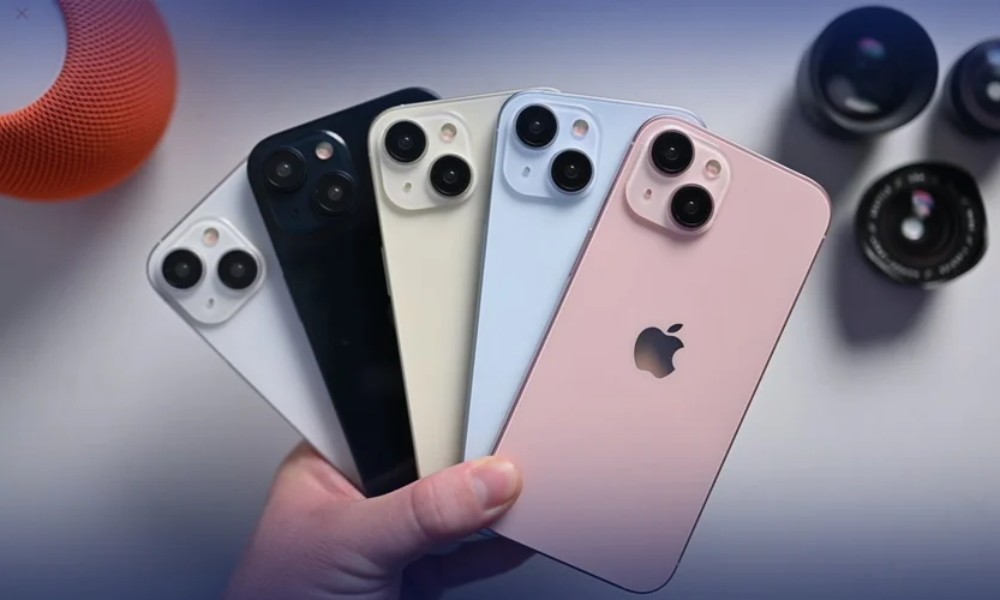 iPhone 15's Colors Fail To Impress Some Users