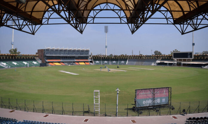 new-led-floodlights-installed-at-gaddafi-stadium