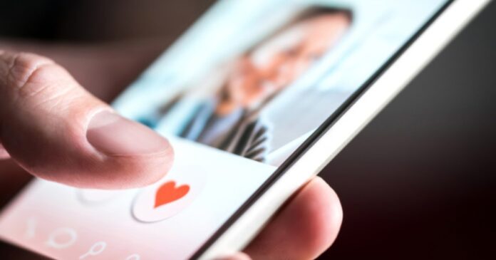 Navigating Romantic Relationships in the Digital Age