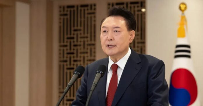 South Korea Issues Arrest Warrant for President Yoon Suk-yeol