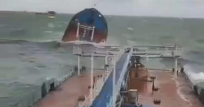 Two Russian Oil Tankers Damaged in Black Sea Storm