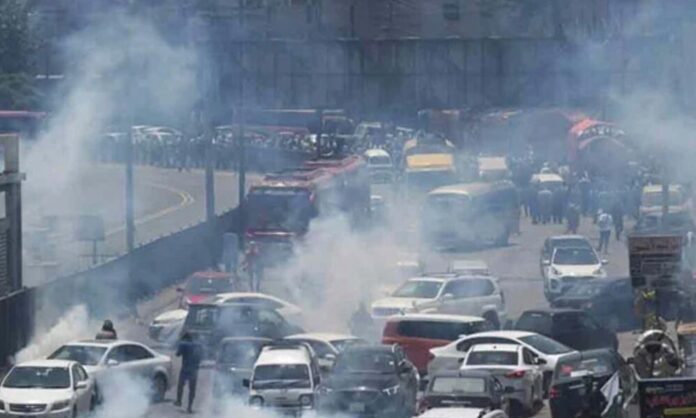 Smog engulfs Lahore