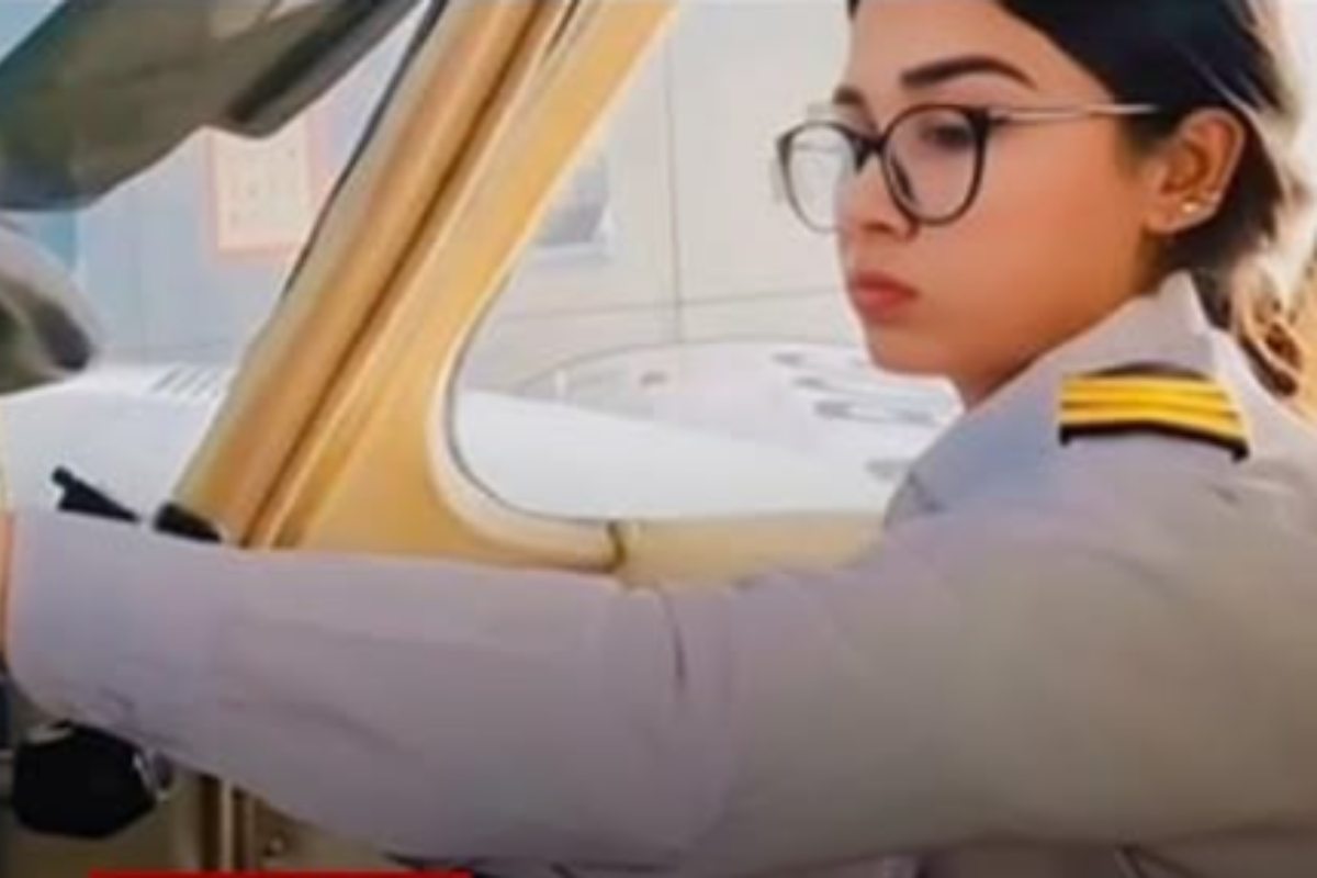 18-Year-Old Minelle Faruqi Becomes Pakistan’s Youngest Pilot