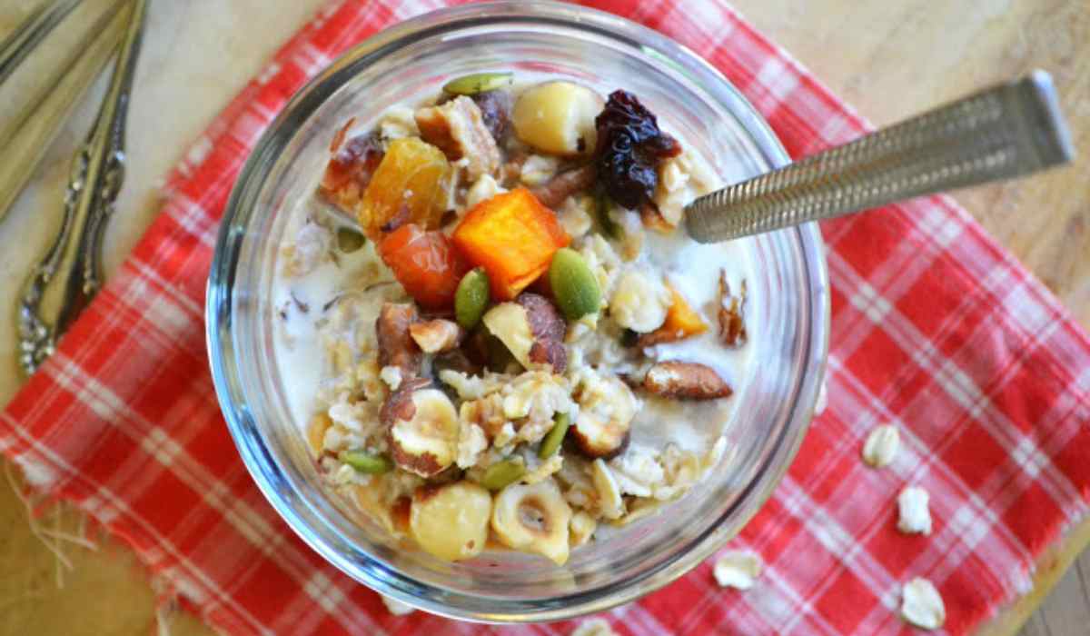 Oats with Fruits and Nuts