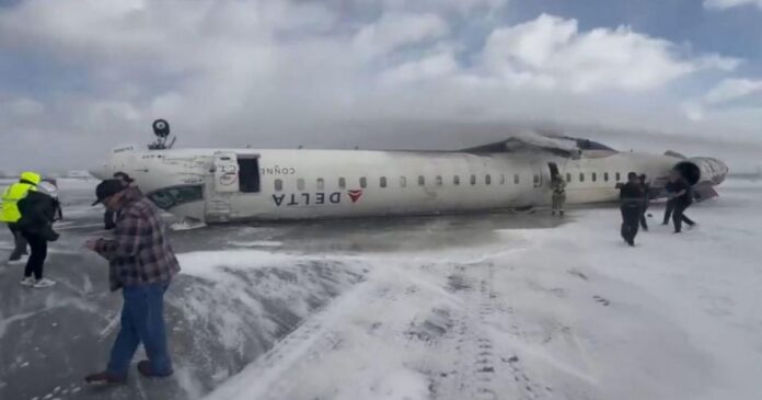 Plane Flips Upside Down in Canada, Wings Detached