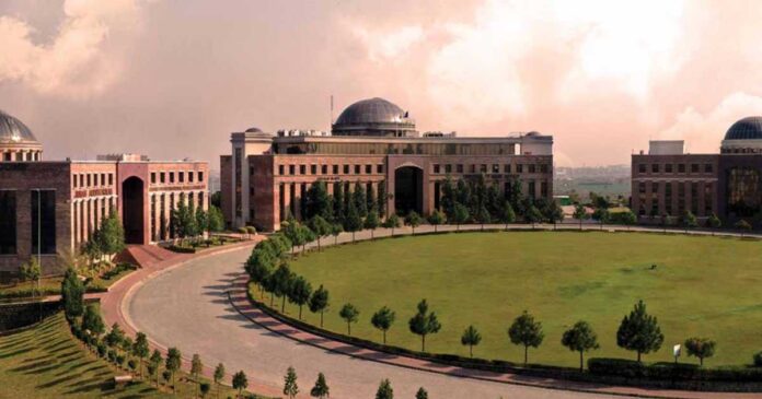 Top 10 Universities Offering Science Courses in Pakistan