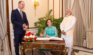 ate-Middleton-&-Prince-William-in-India